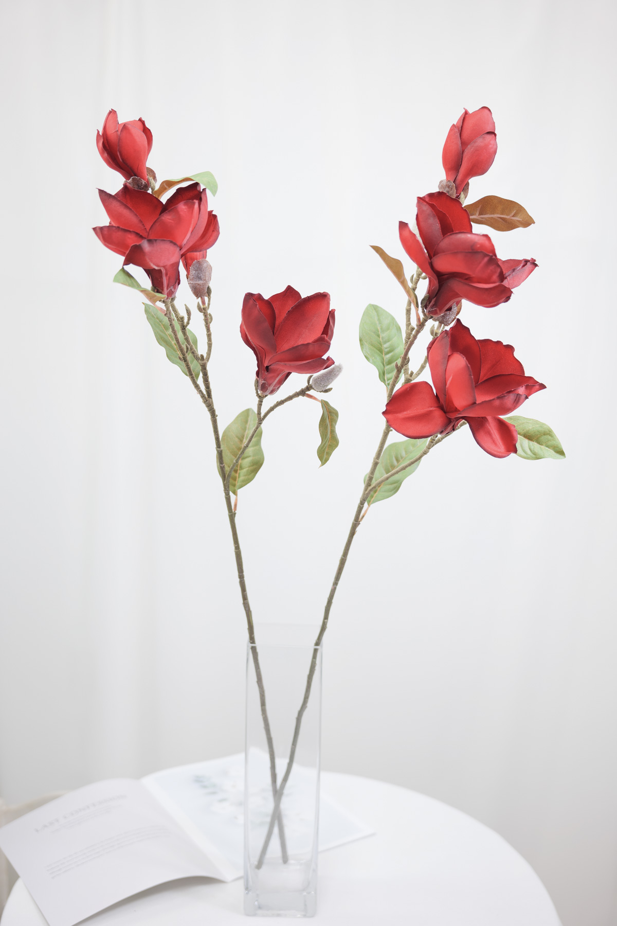 실크플라워 붉은 목련 꽃 가지 82cm