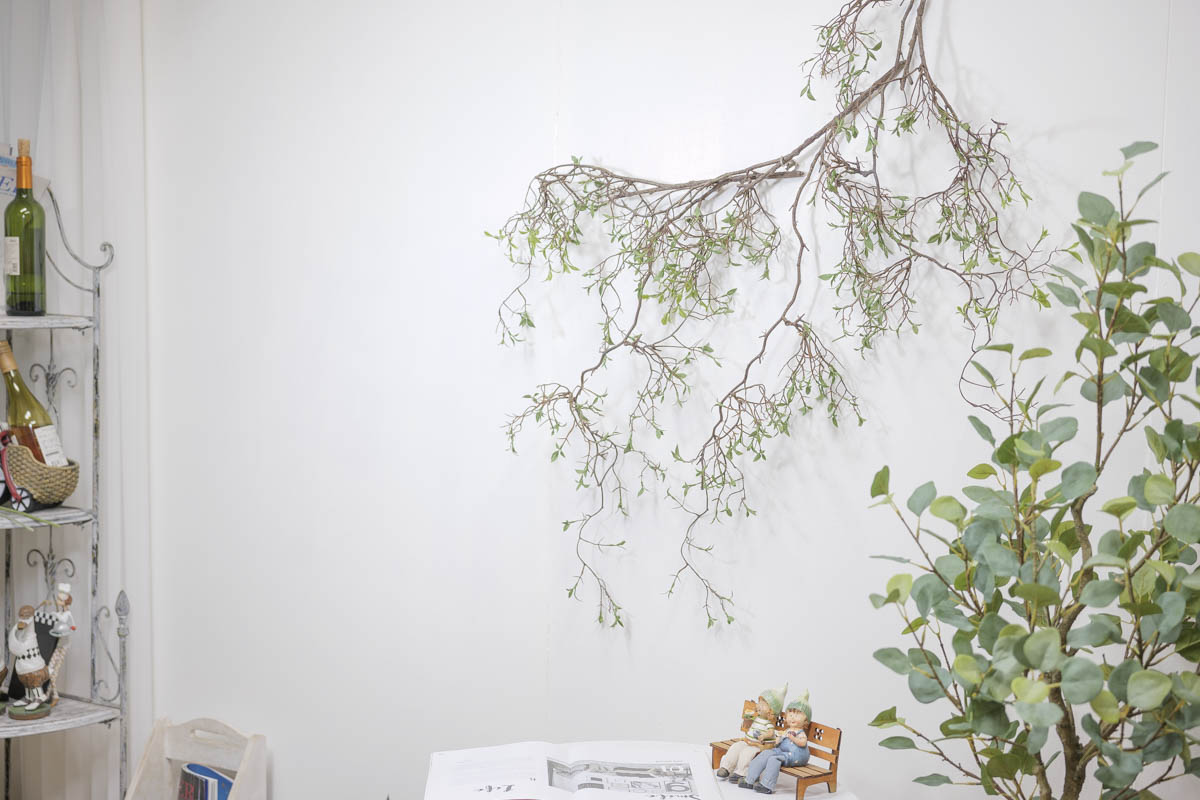 조화식물 버드나무 새순잎 바인 벽장식 연출사진 예