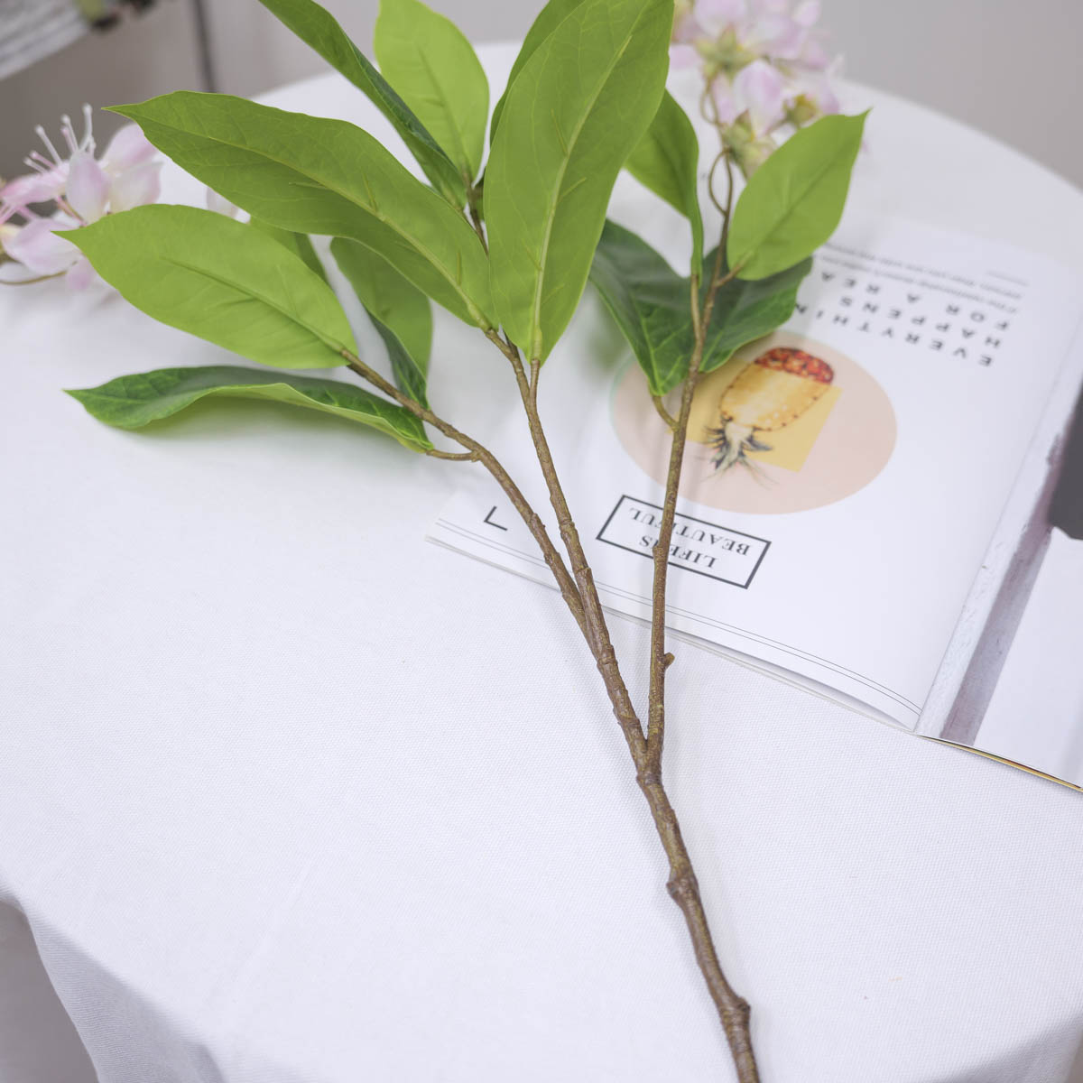 실크플라워 아젤리아 조화꽃 바인 갈란드 부쉬 105cm 꽃 봉오리 디테일