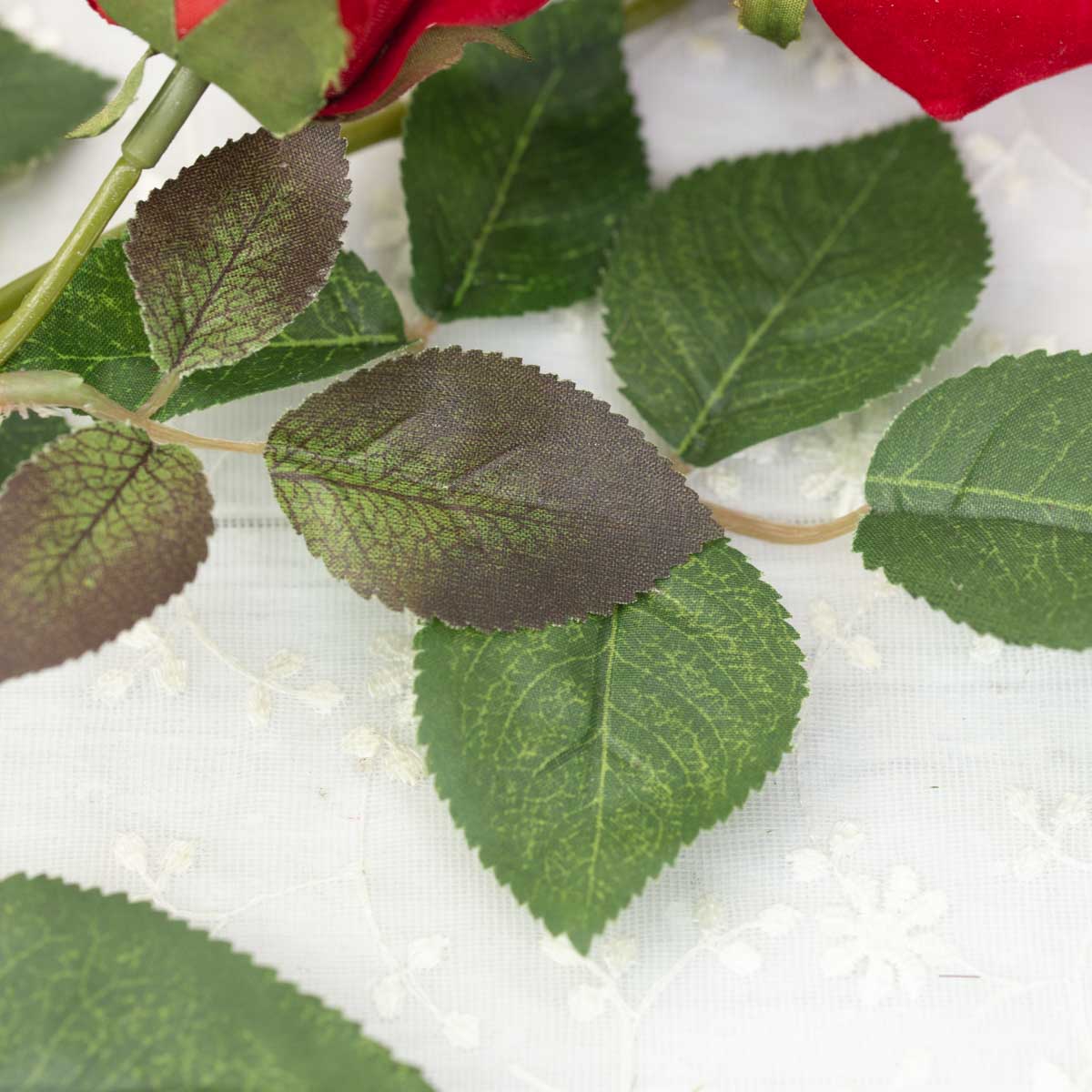 프라임 벨벳 장미 가랜드 180cm 잎사귀 디테일